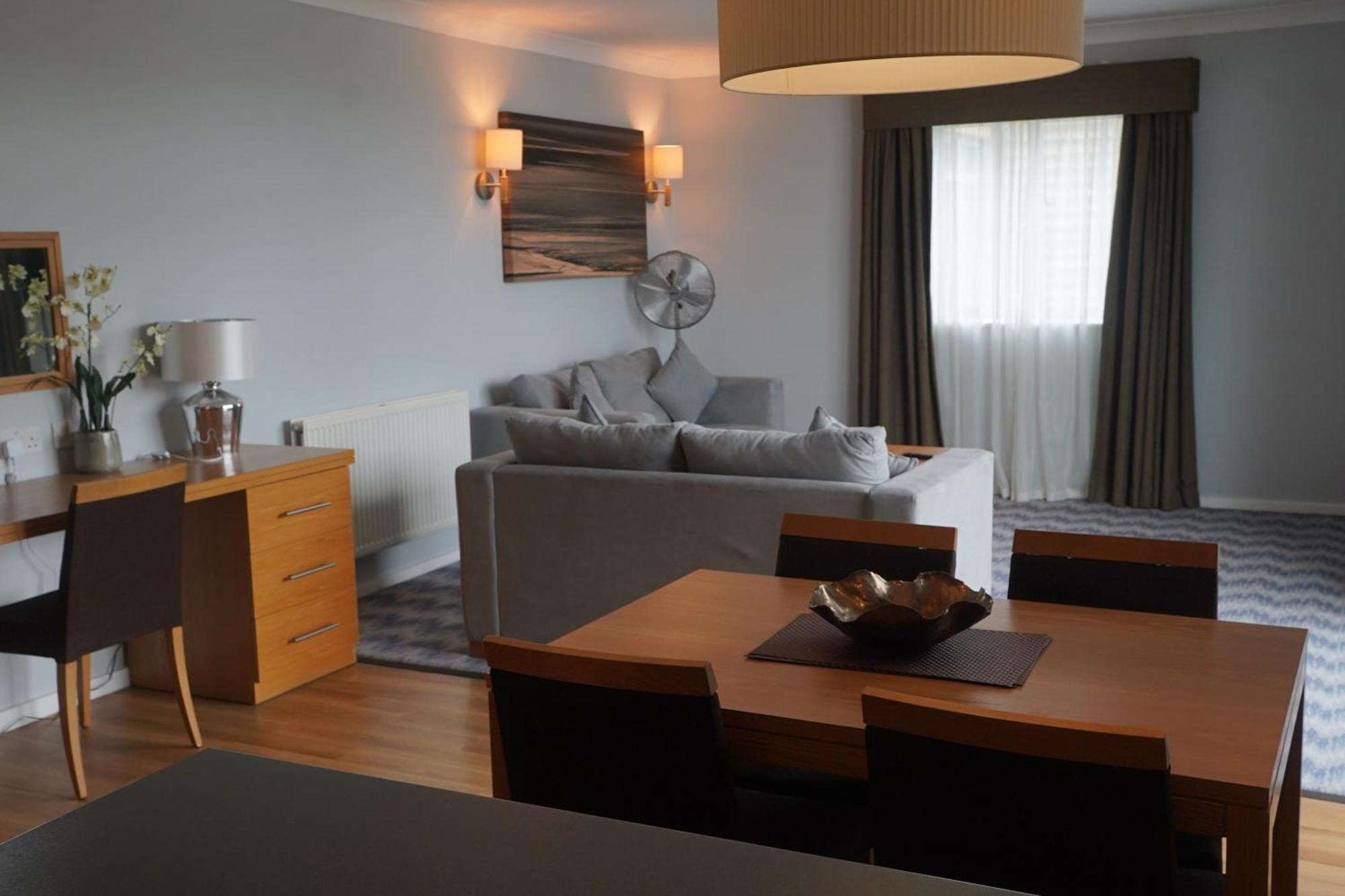 De Vere Cotswold Water Park Apartments Cirencester Exterior foto