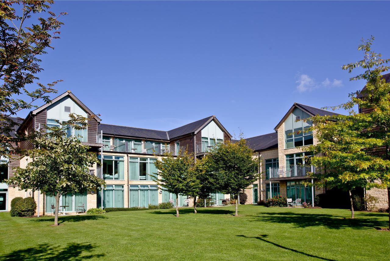 De Vere Cotswold Water Park Apartments Cirencester Exterior foto
